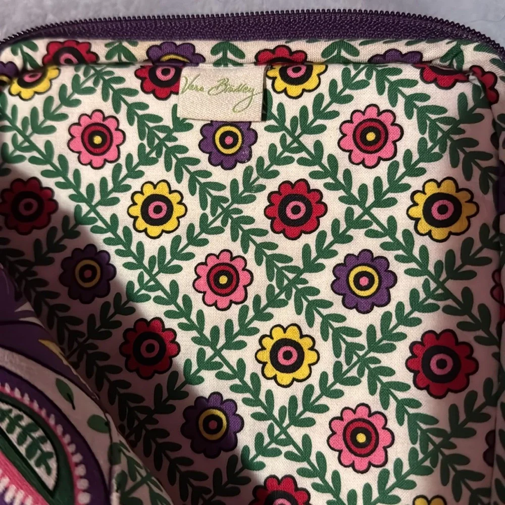 Vera Bradley 6x9 Tablet Case Padded Zip Around Small Pocket Purple Floral Print